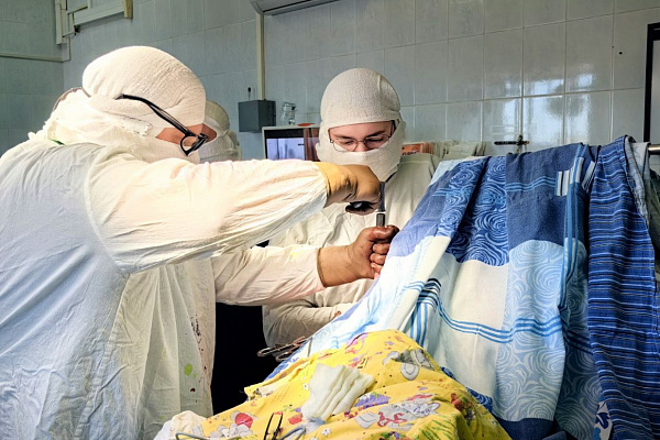 Больше 20 вывихов плеча перенёс спортсмен из Ханты-Мансийска, пока не обратился к врачам. В травмбольнице устранили причину нестабильности сустава