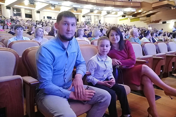Сотрудники и пациенты Сургутской травмбольницы стали участниками окружного праздника, посвящённого Дню медицинского работника