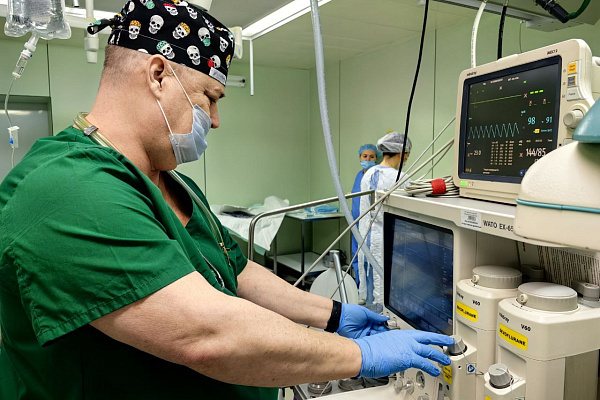 16 октября – Всемирный день анестезиолога-реаниматолога. Поздравления принимают более 140 специалистов Сургутской травмбольницы 