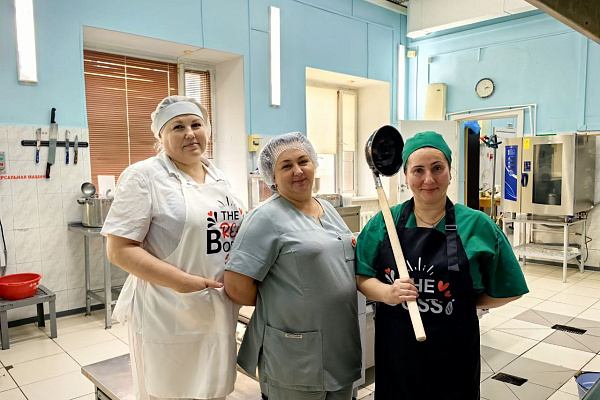 Непосредственные участники лечебного процесса. 20 октября повара Сургутской травмбольницы отмечают свой профессиональный праздник