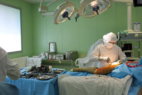 За профессионализм и чуткое отношение к пациентам. Благодарность травматологу-ортопеду Дамиру Кагарманову и инструктору ЛФК Ольге Ляшенко