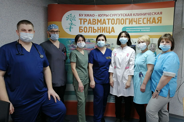Герои с передовой. Сотрудники Сургутской травмбольницы возвращаются из «красных зон»