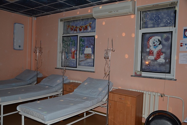 Чудо в окне! Сотрудники больницы удивили пациентов своими талантами и подарили праздничное настроение! 