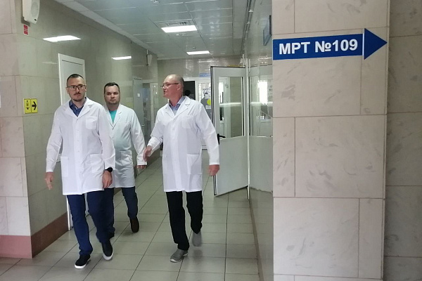 Проверка от «старшего брата». Работу Сургутской травмбольницы оценили специалисты Центра Илизарова 