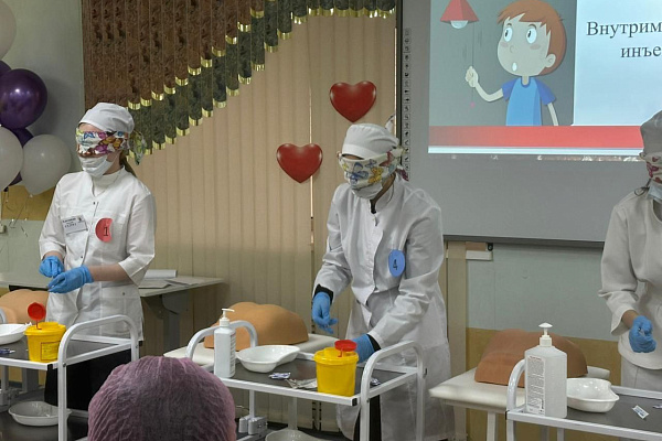 Главная медсестра травмбольницы - в жюри конкурса профмастерства, приуроченного к юбилею среднего профессионального образования России