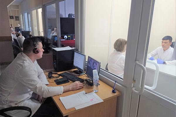 На базе Сургутской травмбольницы подготовлено шесть травматологов-ортопедов для медицинских учреждений Югры