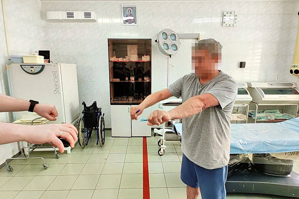 В Сургутской травмбольнице бойцу СВО пересадили фрагмент кости из голени в предплечье, чтобы спасти руку после ранения 