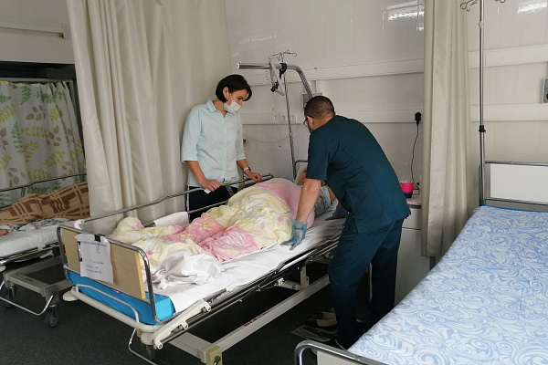 Зашла в магазин – очнулась в реанимации. Сургутской пенсионерке удалось избежать тяжелейших последствий тромбоэмболии основной артерии головного мозга