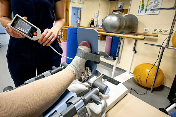 Бережная разработка суставов и запуск восстановительных процессов организма. На что способно наше новое оборудование для реабилитации