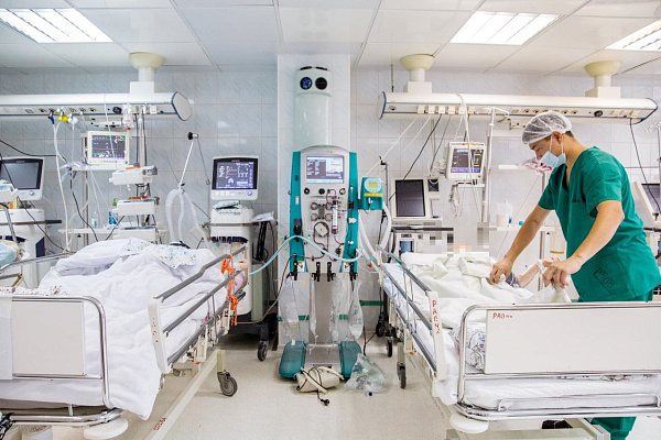 Укрощающие боль. Поздравления с днём анестезиолога-реаниматолога сегодня принимают более 150-ти врачей и медсестёр травмбольницы