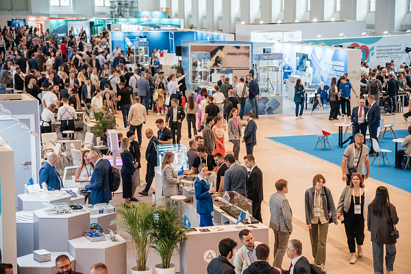 Сургутские травматологи-ортопеды представили собственный опыт лечения сложных патологий на Евразийском ортопедическом форуме в Москве