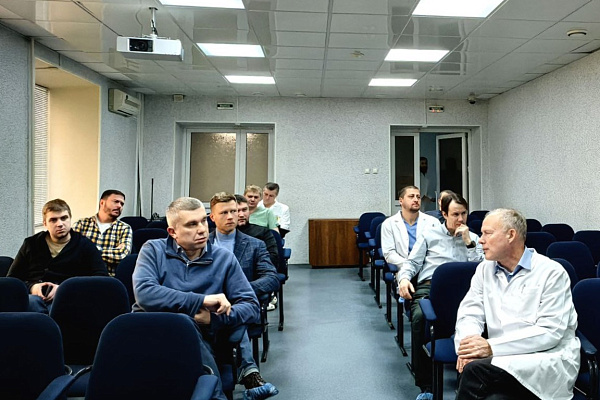 Сургутскую травмбольницу посетила делегация НМИЦ нейрохирургии имени Н.Н. Бурденко