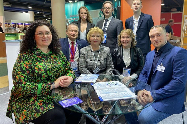 Сургутская травмбольница - на Российской неделе здравоохранения. Участвуем в выставке, посвященной развитию внутреннего и внешнего медицинского туризма