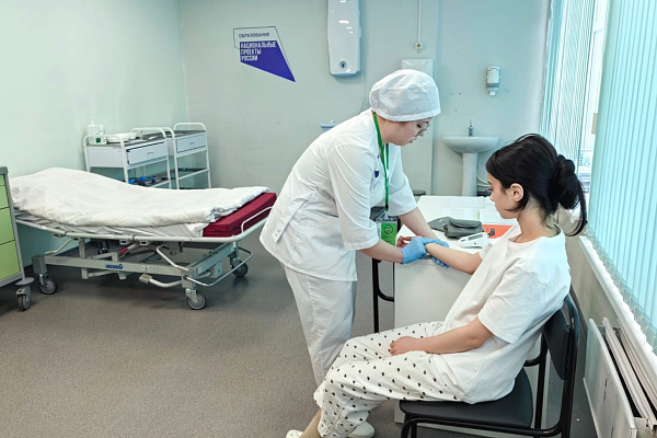 Сразу 12 медсестёр травмбольницы получили сертификат индустриального эксперта всероссийского чемпионата "Профессионалы"