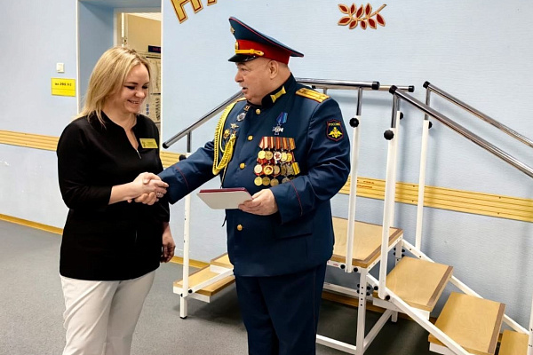 Глубоко в тылу и у самой передовой. Сотрудники Сургутской травмбольницы рядом с бойцами-защитниками на разных этапах оказания медицинской помощи