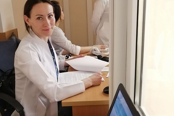 Врачи Сургутской травмбольницы в составе аккредитационной комиссии оценивают уровень подготовки будущих коллег