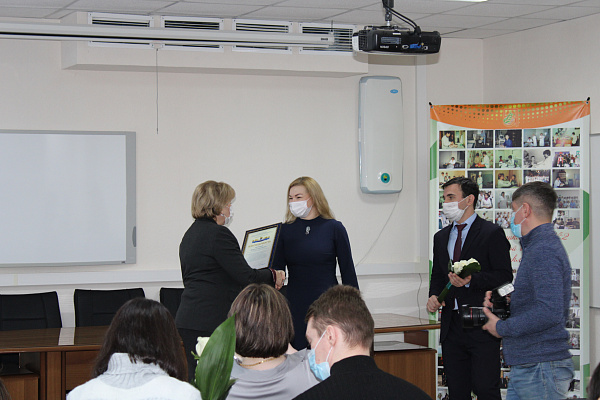 Сотрудникам Сургутской травмбольницы, работающим в «красной зоне», объявлена благодарность главы города