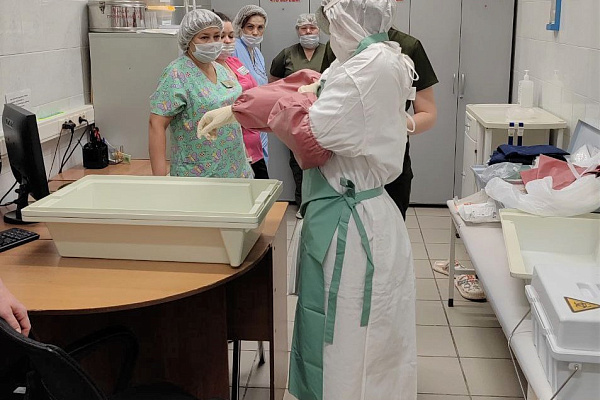 Медперсонал Сургутской травмбольницы отработал действия по недопущению распространения особо опасных инфекций