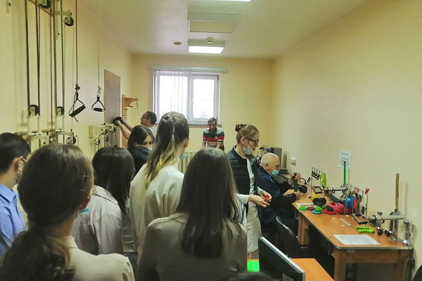 Более 120 школьников посетят Сургутскую травмбольницу в рамках федерального проекта «Билет в будущее»