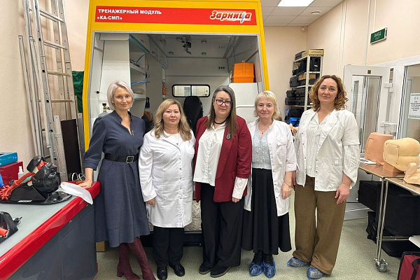 Престижно и ответственно. Врачи травмбольницы допускают к работе коллег после медицинских ВУЗов и ординатур 