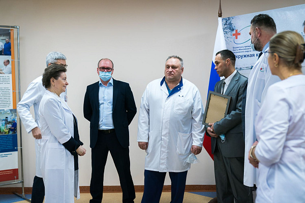 Губернатор Югры встретилась с врачами-добровольцами, работавшими в городах ЛДНР
