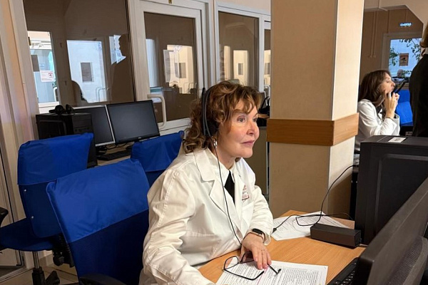 Престижно и ответственно. Врачи травмбольницы допускают к работе коллег после медицинских ВУЗов и ординатур 