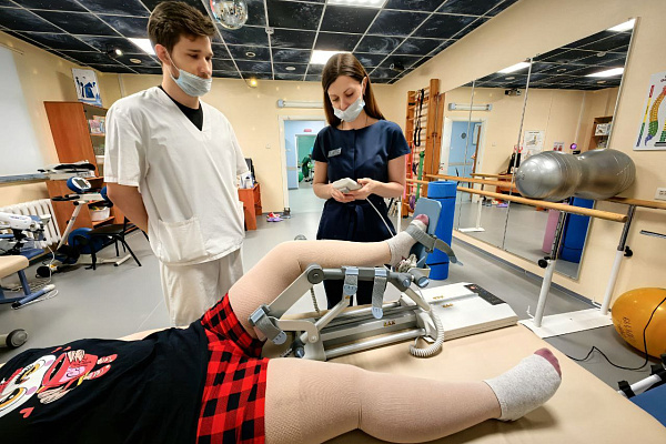 Бережная разработка суставов и запуск восстановительных процессов организма. На что способно наше новое оборудование для реабилитации