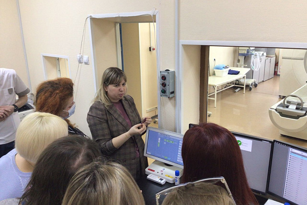 Как повысить качество КТ-исследований? В Сургутской травмбольнице прошёл мастер-класс для рентгенолаборантов Югры