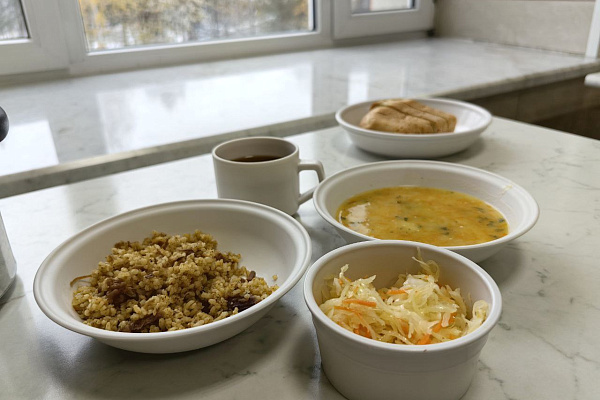 Непосредственные участники лечебного процесса. 20 октября повара Сургутской травмбольницы отмечают свой профессиональный праздник