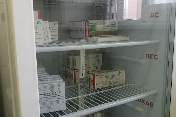 Держим противоинфекционную оборону. В Сургутской травмбольнице профилактика COVID-19 и гриппа - на постоянном контроле главного врача 