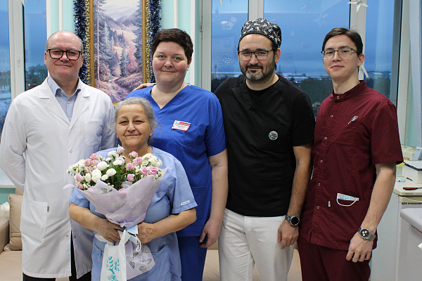 Золотые руки и большое доброе сердце! У самого опытного врача Сургутской травмбольницы – юбилей