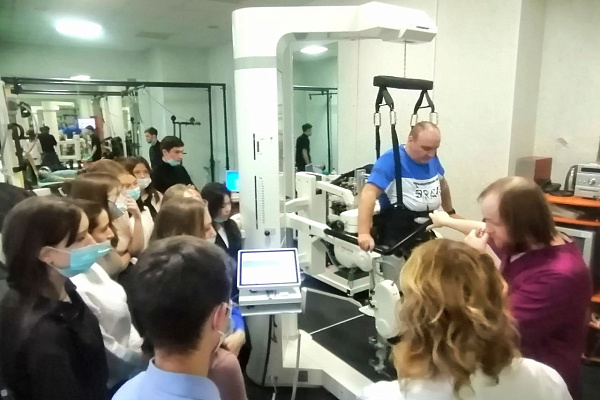 Более 120 школьников посетят Сургутскую травмбольницу в рамках федерального проекта «Билет в будущее»