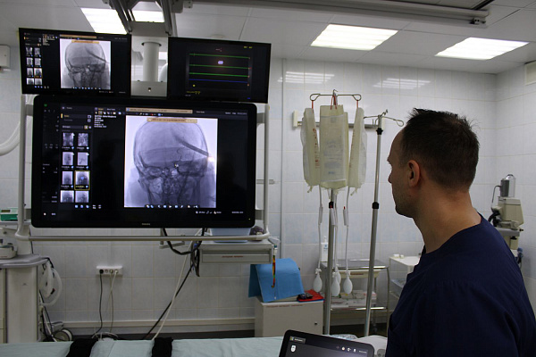 Командная работа! Врачи травмбольницы и кардиоцентра продемонстрировали высокий уровень профессионального взаимодействия, совместно спасая пожилую пациентку