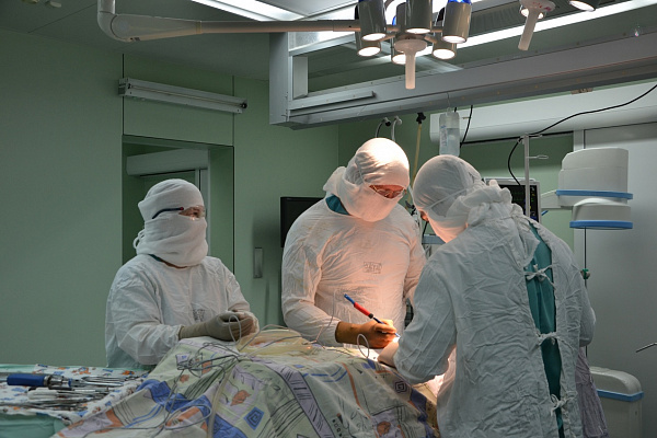 По воле случая и по зову сердца. История знакомства с профессией от заведующего нейрохирургическим отделением экстренной помощи Романа Касича