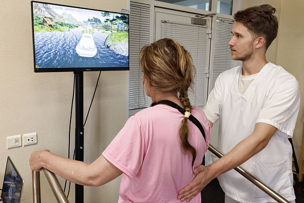 Пациенты Сургутской травмбольницы тренируют равновесие и координацию на новых стабилоплатформах