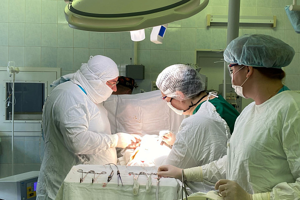 Дважды тридцать. Посвятивший ровно полжизни медицине Сургута хирург Владимир Корженевский сегодня отмечает юбилей 