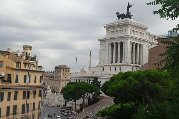 Мир через объектив! В Травматологической больнице Сургута подвели итоги корпоративного конкурса «Фотокраски» 