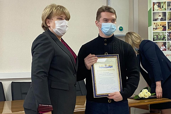 Сотрудникам Сургутской травмбольницы, работающим в «красной зоне», объявлена благодарность главы города