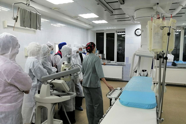 Каникулы - время найти себя. По запросу школьников проводим очередную серию профориентационных экскурсий