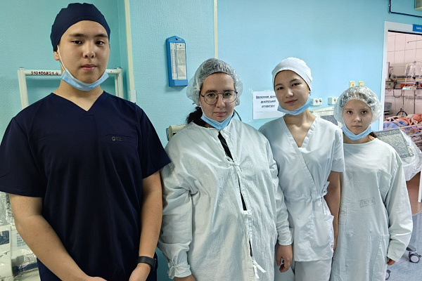 Сургутская травмбольница принимает студенческий медицинский отряд в рамках проекта «Нум-хор-2025»