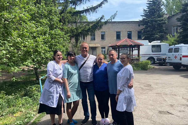 Три врача Сургутской травмбольницы побывали с начала года в Макеевке. На днях оттуда вернулся травматолог-ортопед Вячеслав Липатников.