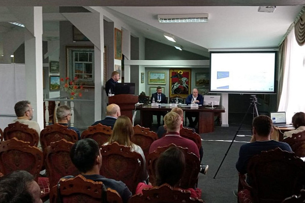 "Современный взгляд на эндопротезирование суставов". Врачи травмбольницы участвуют в межрегиональной конференции травматологов-ортопедов