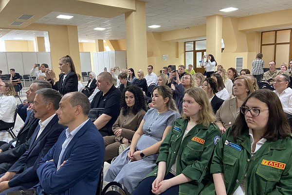 Сургутская травмбольница принимает студенческий медицинский отряд в рамках проекта «Нум-хор-2025»