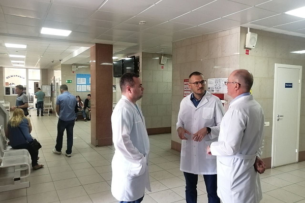 Проверка от «старшего брата». Работу Сургутской травмбольницы оценили специалисты Центра Илизарова 