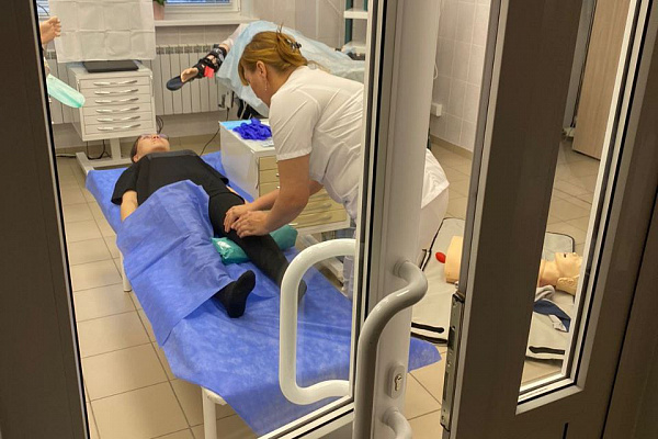К работе допущены. Медсестры Сургутской травмбольницы в составе аккредитационной комиссии приняли профэкзамен у коллег