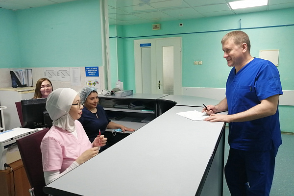 По воле случая и по зову сердца. История знакомства с профессией от заведующего нейрохирургическим отделением экстренной помощи Романа Касича