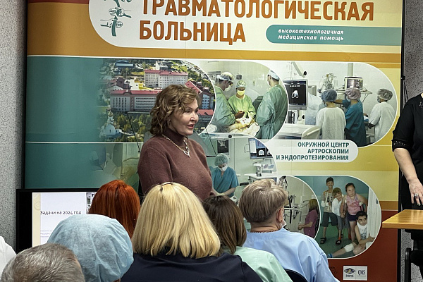 Коллектив Сургутской травмбольницы поддержал кандидатуру Дмитрия Гарайса на должность главного врача 