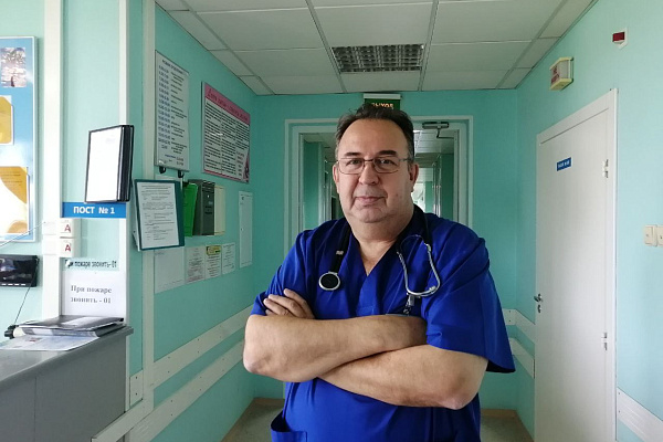 Дважды тридцать. Посвятивший ровно полжизни медицине Сургута хирург Владимир Корженевский сегодня отмечает юбилей 