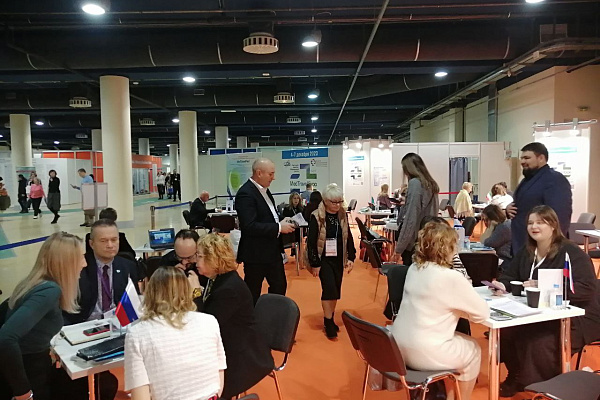 Сургутская травмбольница - на Российской неделе здравоохранения. Участвуем в выставке, посвященной развитию внутреннего и внешнего медицинского туризма