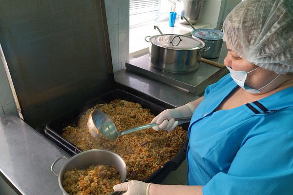 Гарантированная безопасность питания. В Сургутской травмбольнице  внедряют современную систему менеджмента качества пищевой продукции 